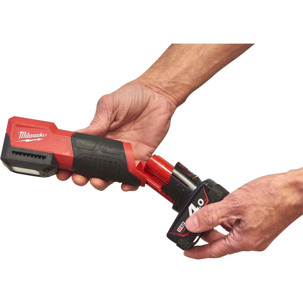 Lampe de travail magnétique MILWAUKEE M12 CML-401 avec tête pivotante, 12V, 1000 Lumens - 4933479366
