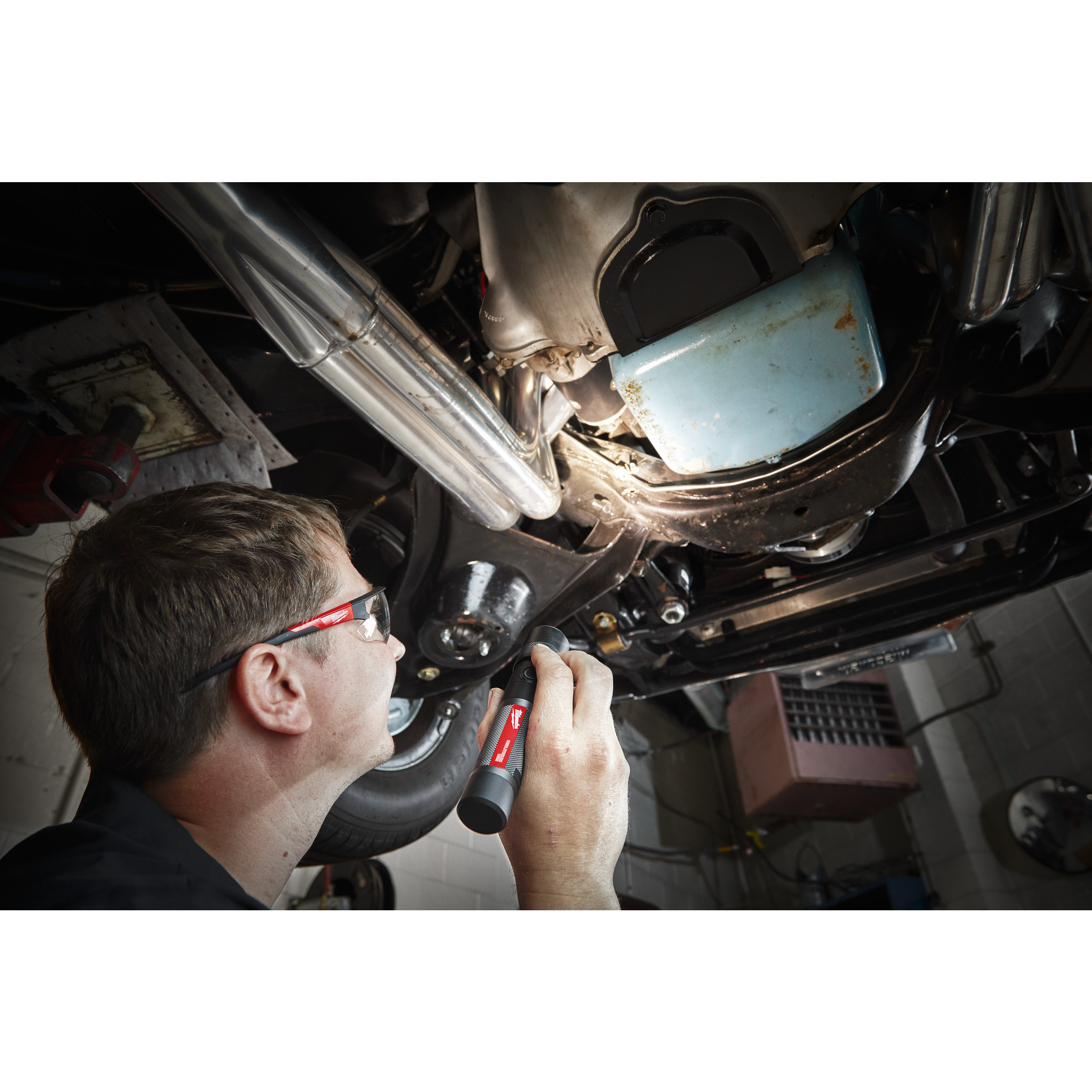 Lampe torche MILWAUKEE L4 TM LED-301 4V, 1100 lumens - 4933479769