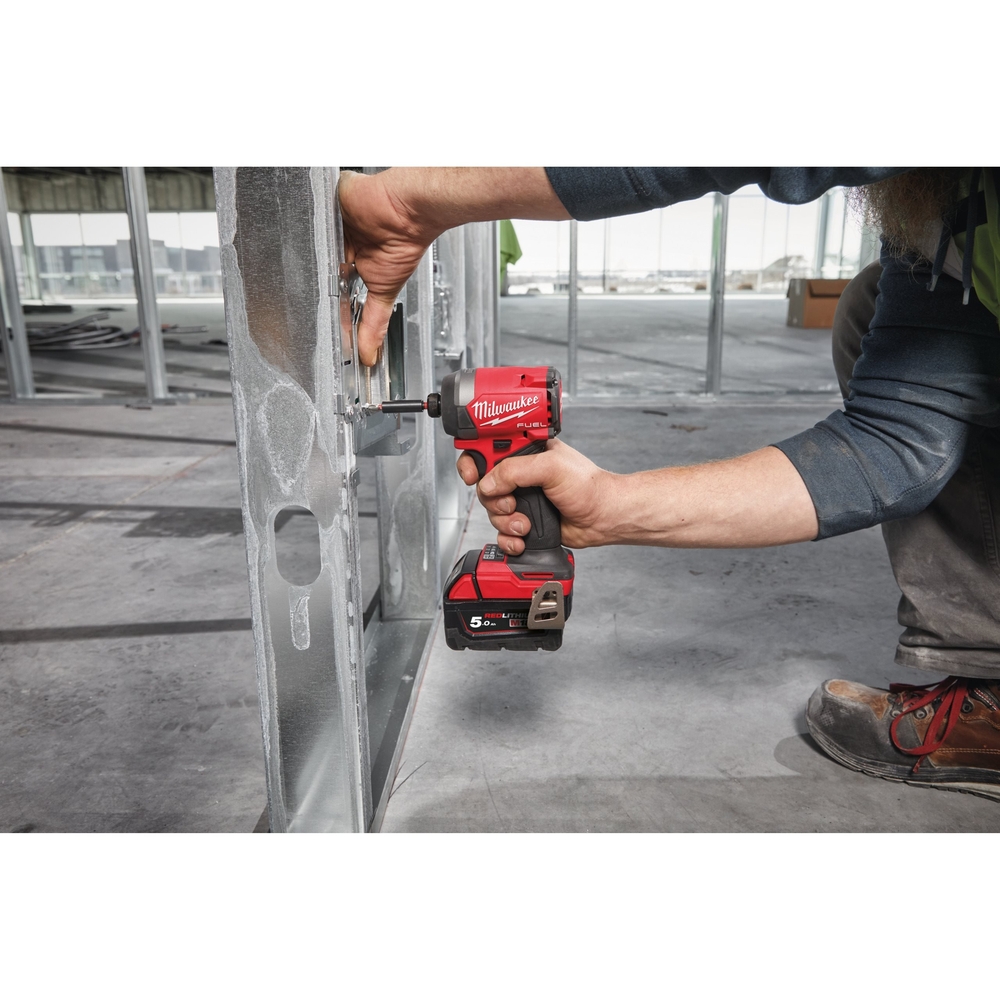 VISSEUSE À CHOCS HEX ¼ COMPACTE MILWAUKEE 226 NM M18 FID3-0X SANS BATTERIE - 4933479864
