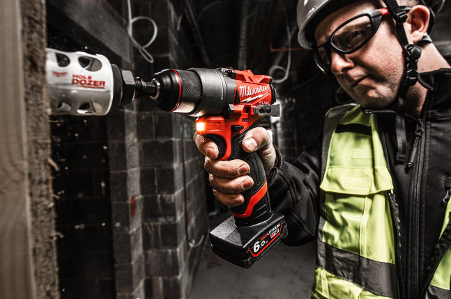 Perceuse-Visseuse FUEL 13mm, 12V, 6,0Ah, 40-52 Nm. - HD box 2 batteries 12 V - 6,0 Ah Red Li-Ion, 2 Vitesses, Mandrin 13mm - 4933479875