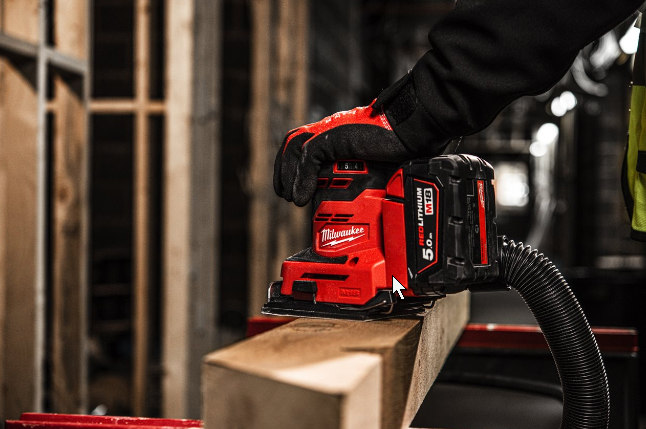 Ponceuse vibrante 1/4 feuille, 18V, sans batterie, sans batterie, ni chargeur MILWAUKEE - 4933479966