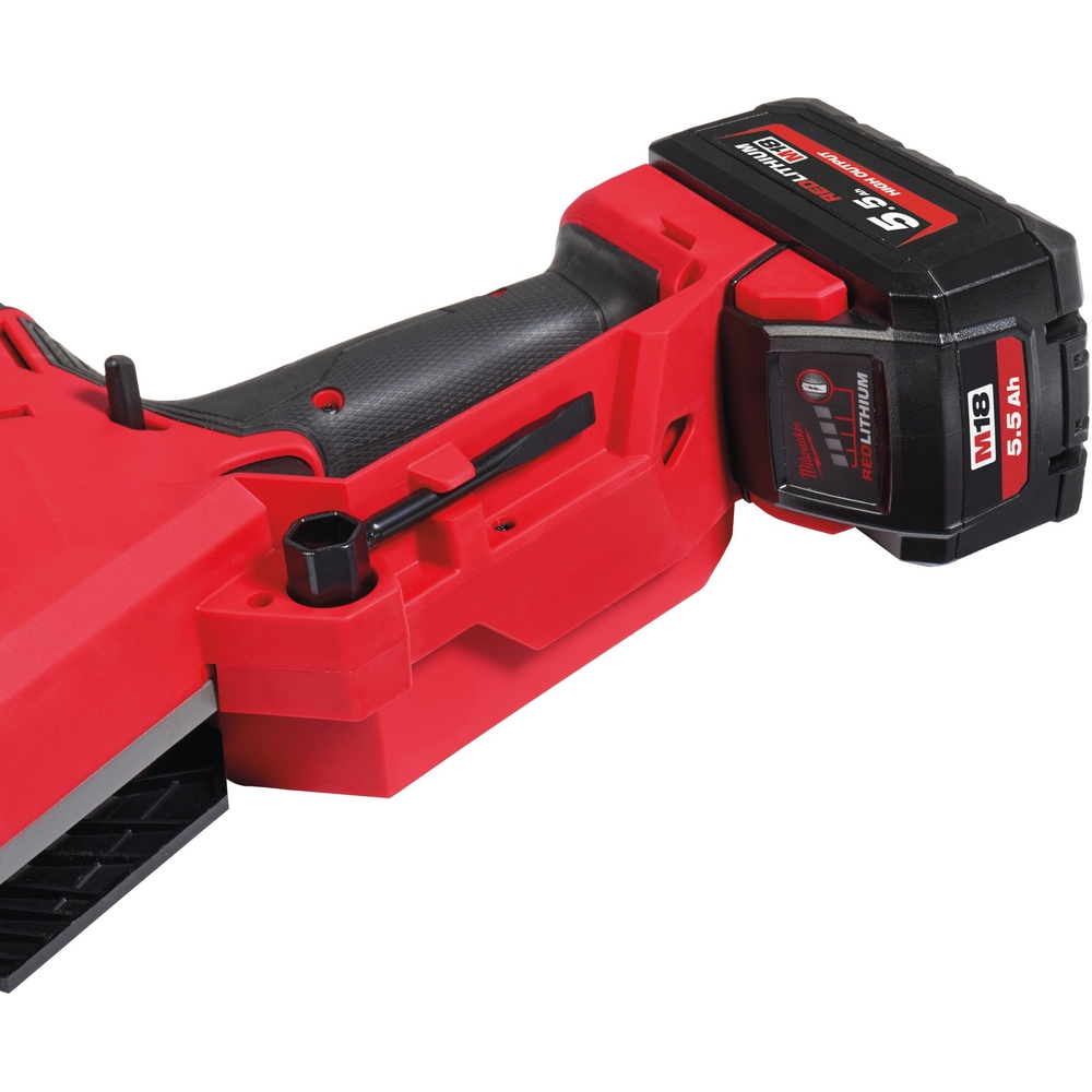 Élagueuse FUEL 18V, 5.5Ah, guide de 20 cm, 2 batteries 18V 5.5Ah, 1 chargeur M12-18FC MILWAUKEE - 4933480118