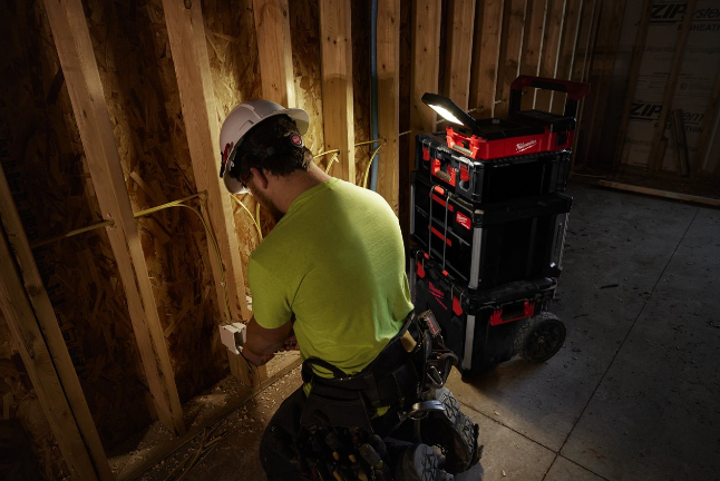 Projecteur de chantier Packout, 12V, 1200 Lumens, sans batterie, ni chargeur MILWAUKEE - 4933480473