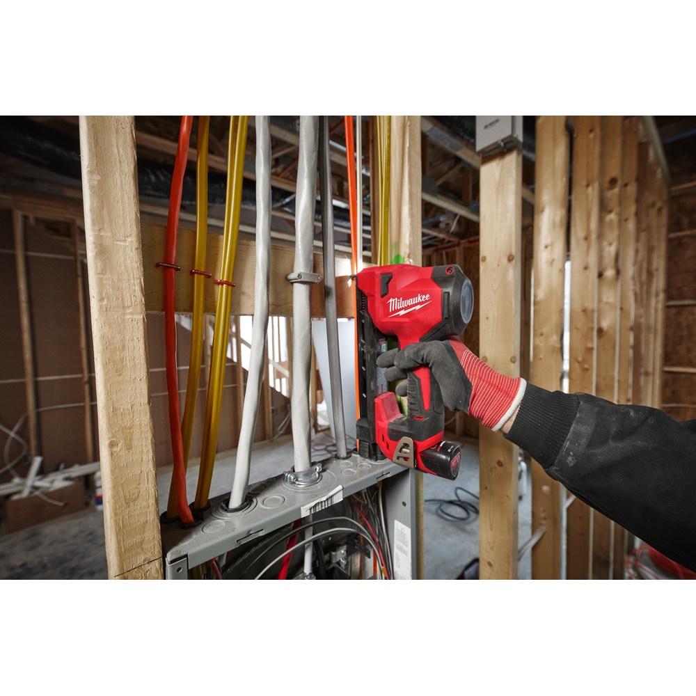 Agrafeuse électricien, 12V, sans batterie, sans batterie, ni chargeur MILWAUKEE - 4933480488
