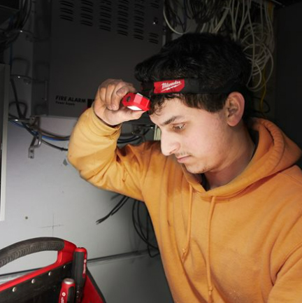 KIT D'ÉCLAIRAGE PERSONNEL MILWAUKEE - 4933492103