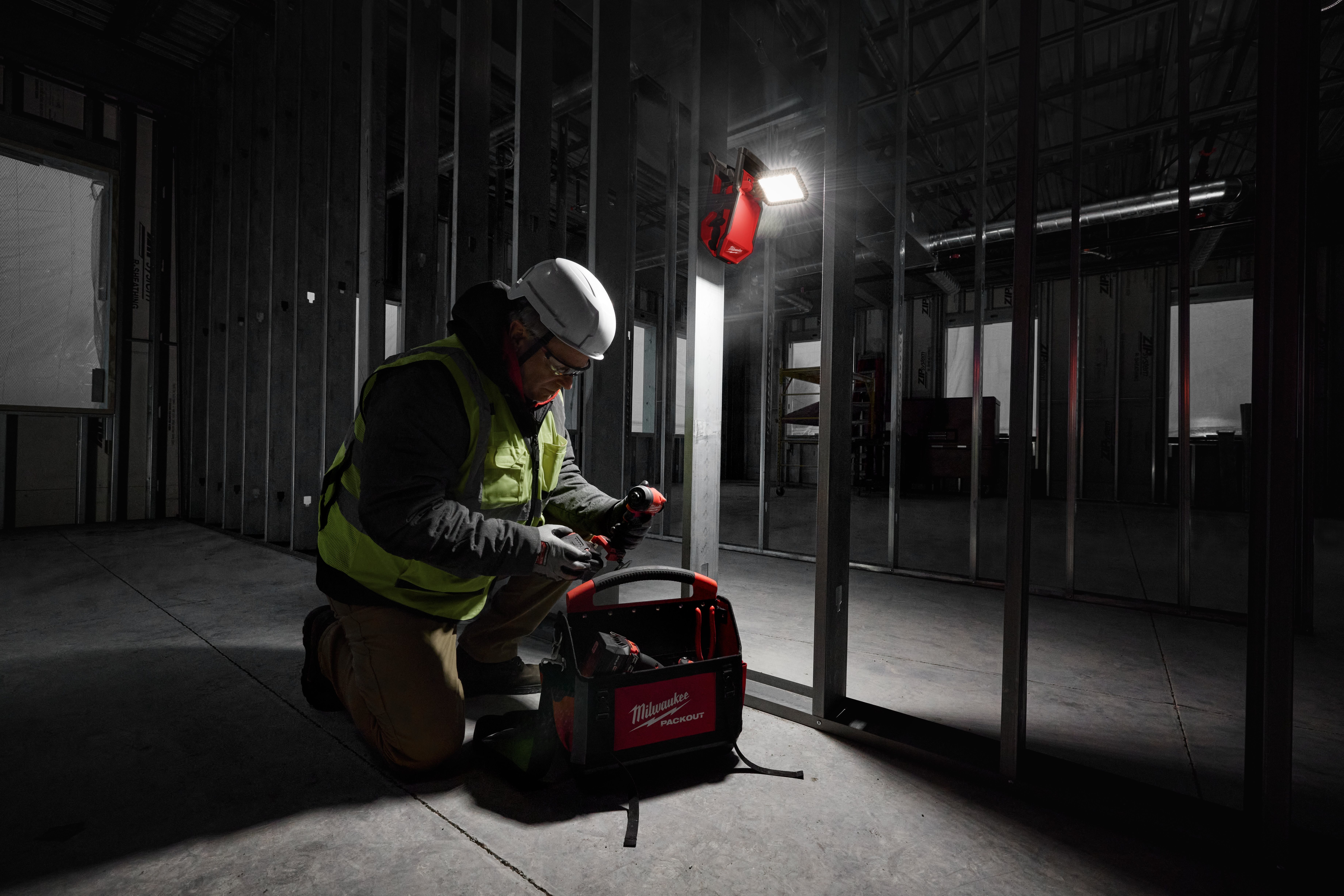 ÉCLAIRAGE DE CHANTIER 18V M18 PAL2-0 - MILWAUKEE - 4933493547