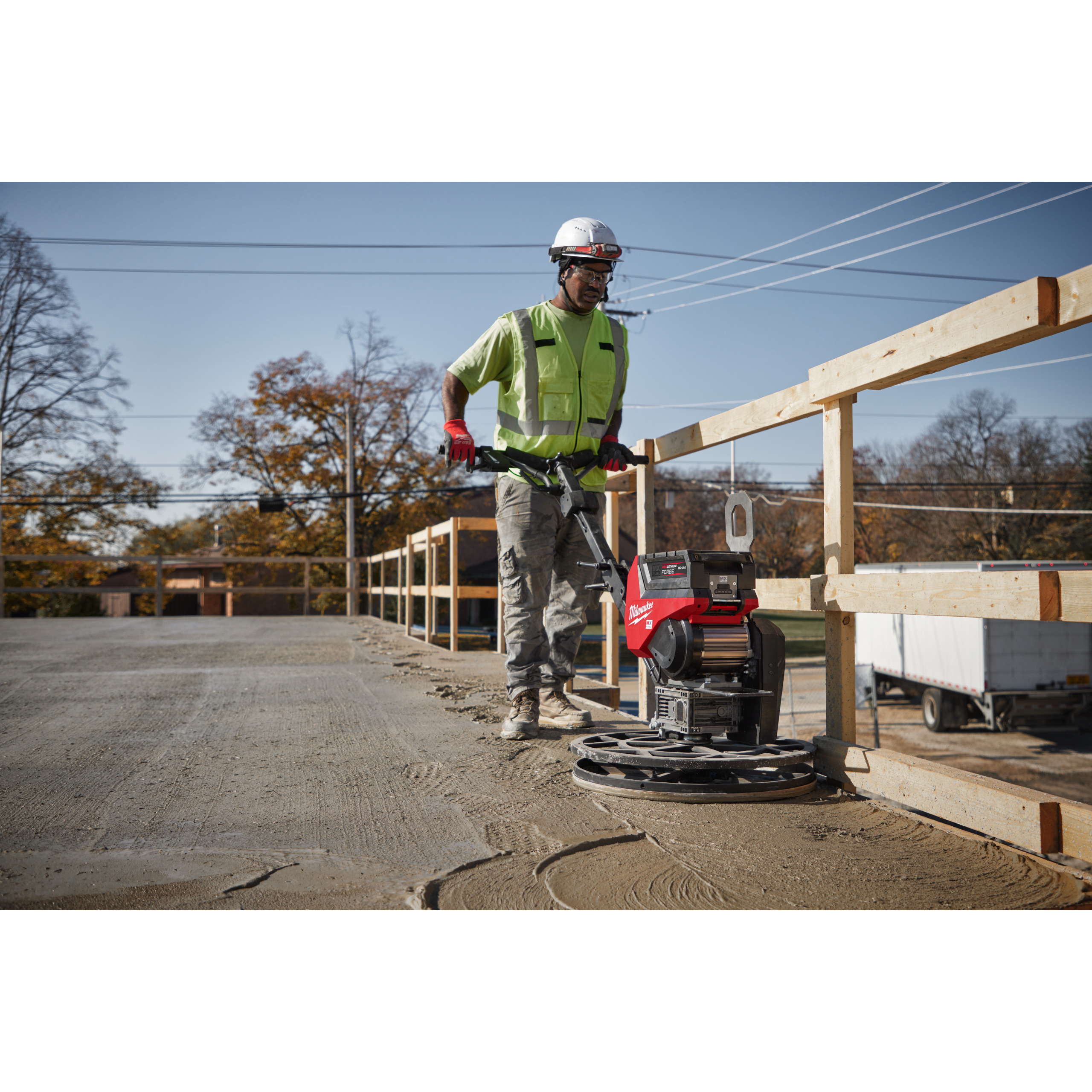 Talocheuse à béton 600mm MX FUEL MXF WBT60-122 - MILWAUKEE - 4933493601