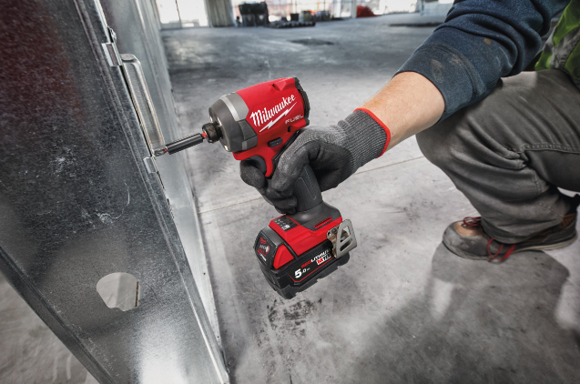 VISSEUSE A CHOCS MILWAUKEE FID3 Hex ¼ 226 Nm FUEL M18 sans batterie 4933498061