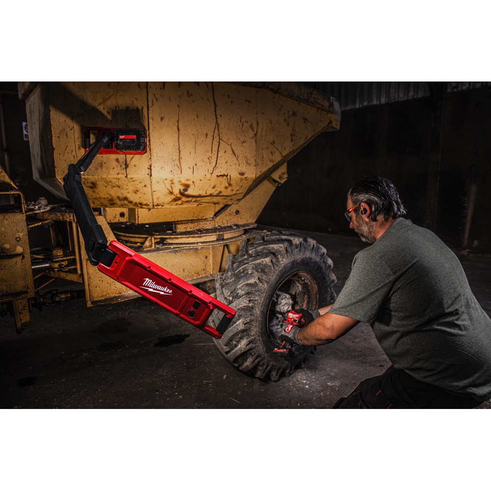 Éclairage 2500 lumens pour la maintenance de véhicules MILWAUKEE M18 ABL-0 4933498147