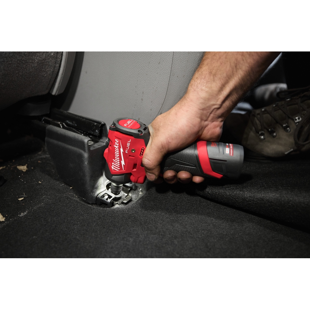Boulonneuse à chocs sous-compacte M12 FUEL 1/4'' 2,5Ah M12 FSCIWF14-252X MILWAUKEE - 4933498974