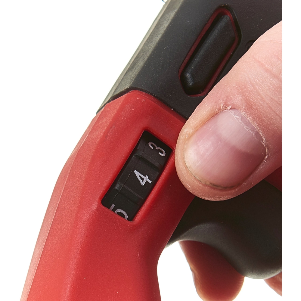 SCIE SABRE MILWAUKEE M18 FUEL FORGE FSX-801C BATTERIE ET CHARGEUR 4933499177