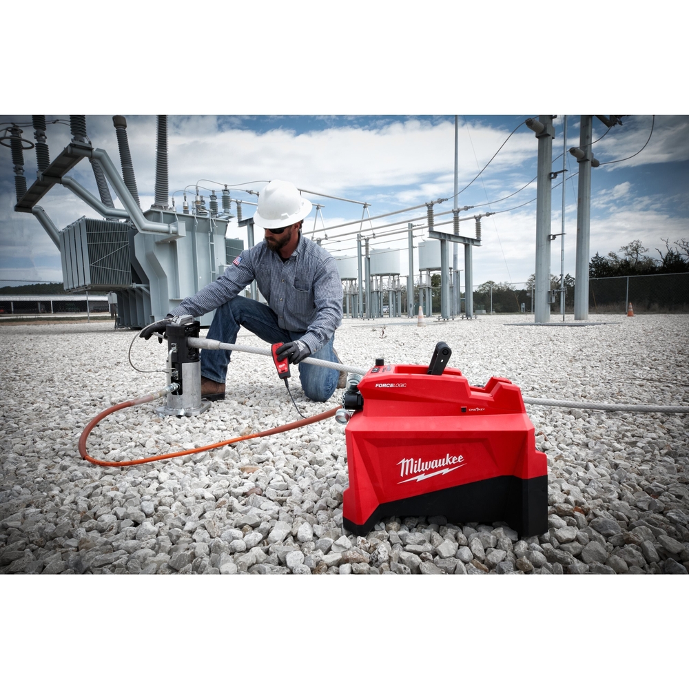POMPE HYDRAULIQUE 18 VOLTS M18 HUP700-121 - MILWAUKEE - 4933499335