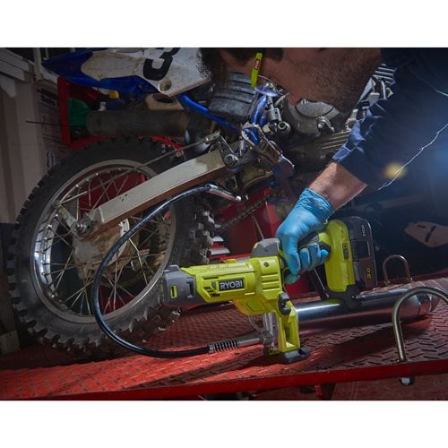 Pompe à graisse RYOBI 18V - 5133004643