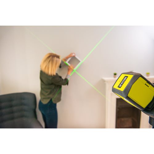 Laser croix vert - portée 15 m - précision +/- 0,5 mm - Livré avec une pince de fixation et 2 piles RYOBI - 5133004864
