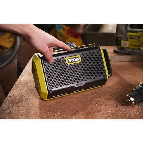 Enceinte Bluetooth 18V - 2 haut-parleurs 15 W - port de charge USB 2,1 A RYOBI - 5133004999