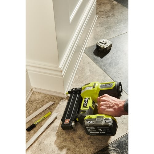 Cloueur d’assemblage 18G RYOBI à air comprimé 18V - 5133005136