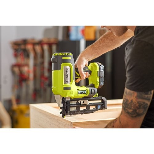 Cloueur de finition 16G à air comprimé 18V RYOBI R16GN18-0 - 5133005137