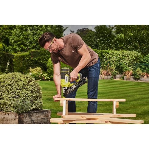 Cloueur de finition incliné 15G à air comprimé 18V - pointe de 25 à 64 mm - tête 1,8 mm - inclinaison 34° - 5133005297