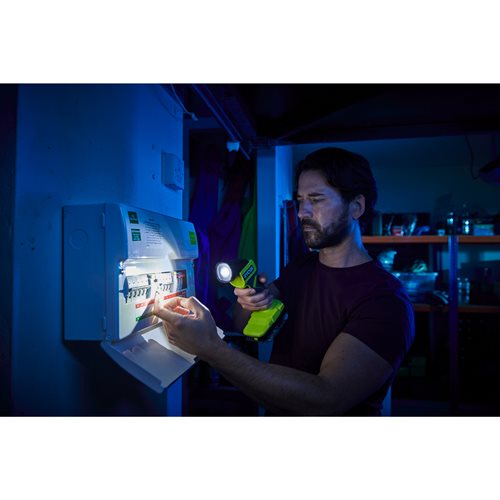 Lampe torche LED 18V - tête orientable - 280 Lumens RYOBI - 5133005387