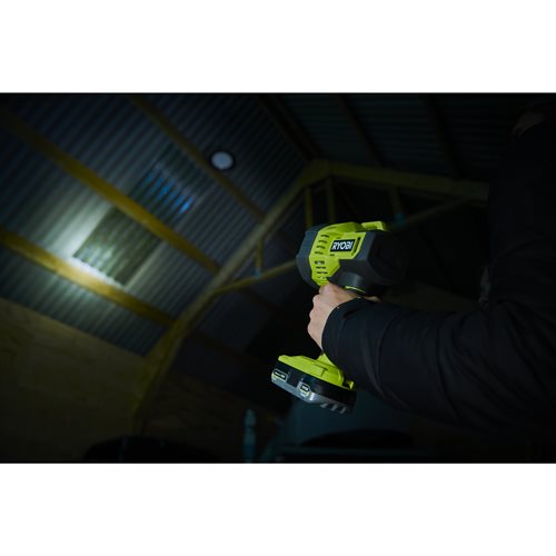 Spot LED 18V - 3 intensités : 3000 / 1500 / 500 Lumens - peut éclairer à plus de 600 mètres RYOBI - 5133005388