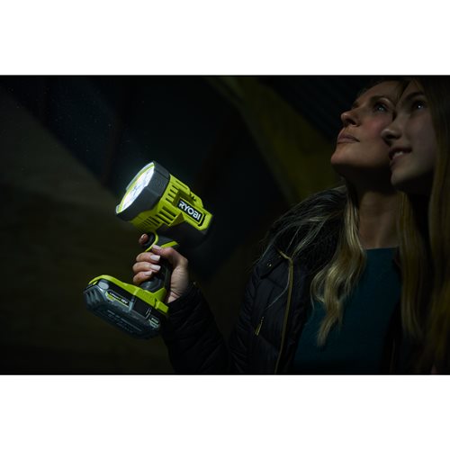 Spot LED 18V - 3 intensités : 3000 / 1500 / 500 Lumens - peut éclairer à plus de 600 mètres RYOBI - 5133005388