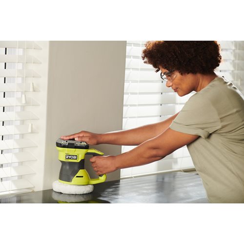 Polisseuse 18V - 3 000–4 500 osc/min - 2 vitesses - patin 150 mm - Livrée avec 1 bonnet de polissage de 150 mm - 5133005617