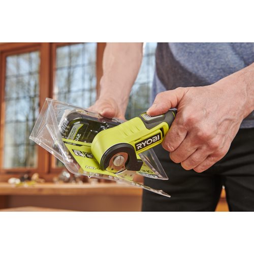 Mini-scie 4V - Câble USB C - 1 batterie 2,0 Ah - Livrée avec 1 lame 38 mm RYOBI - 5133005639