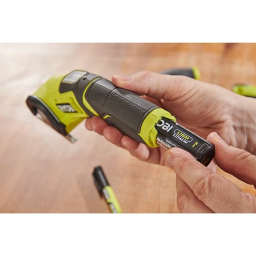 Mini-scie 4V - Câble USB C - 1 batterie 2,0 Ah - Livrée avec 1 lame 38 mm RYOBI - 5133005639