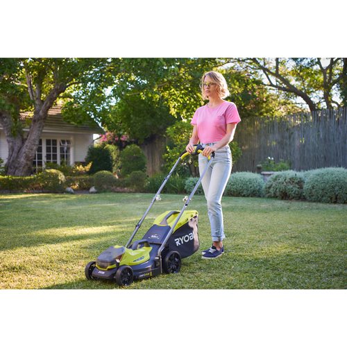 Tondeuse poussée RYOBI 18V ONE+™ - 33 cm (vendue sans batterie ni chargeur) OLM1833B - 5133004305