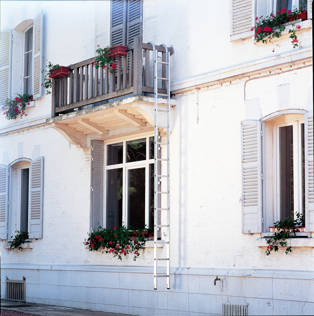 ÉCHELLE SIMPLE À CROCHETS POMPIER accès à 5.18m - TUBESCA COMABI - 02411901