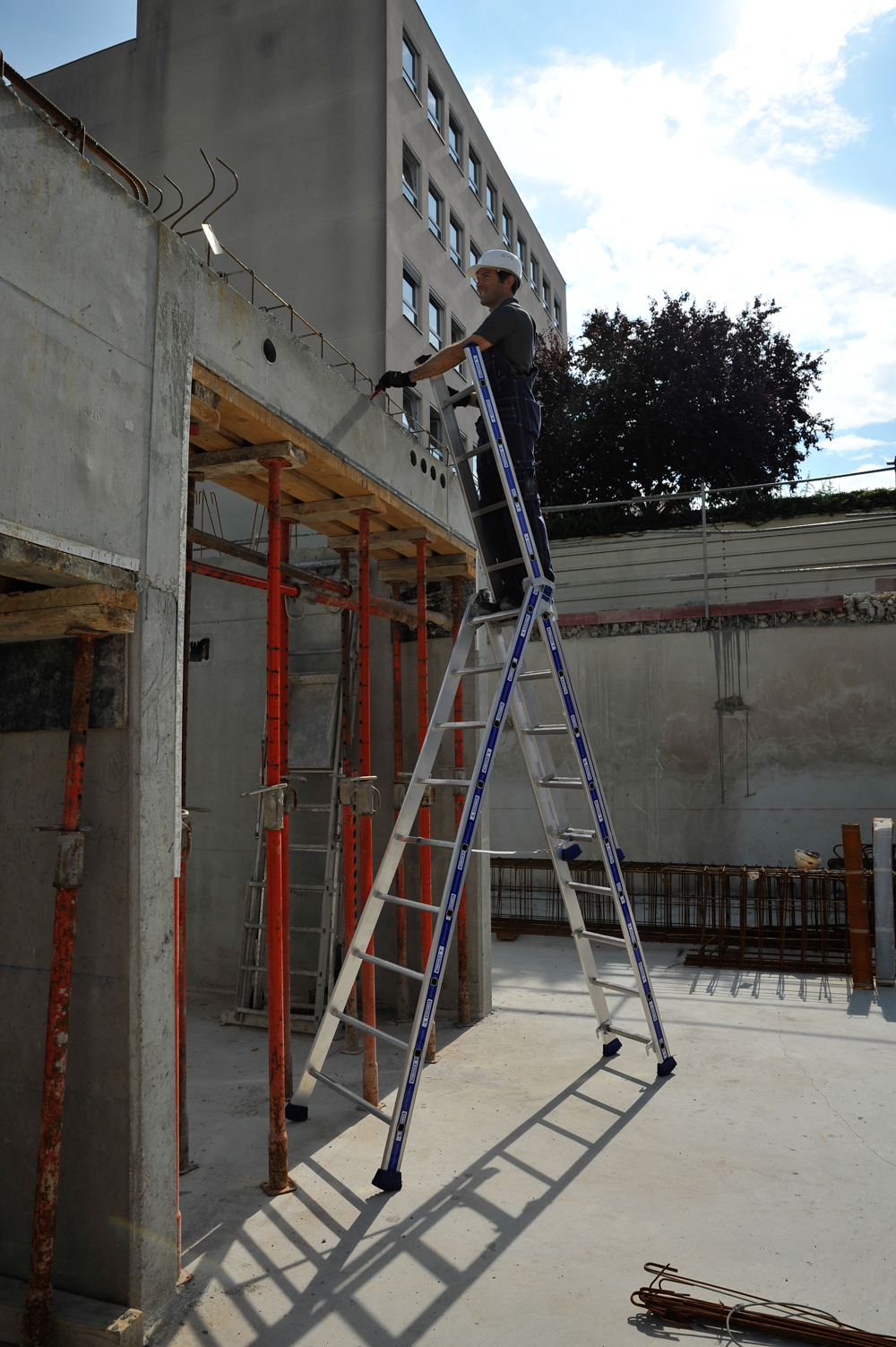 Échelle PLATINIUM TRANSFORMABLE 3 PLANS accès 6.08m - TUBESCA COMABI - 02443608