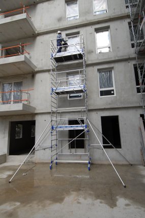 ECHAFAUDAGE TUBESCA COMABI HAUT TRAVAIL 6.85M ROULANT TOTEM LINE 180 22403650