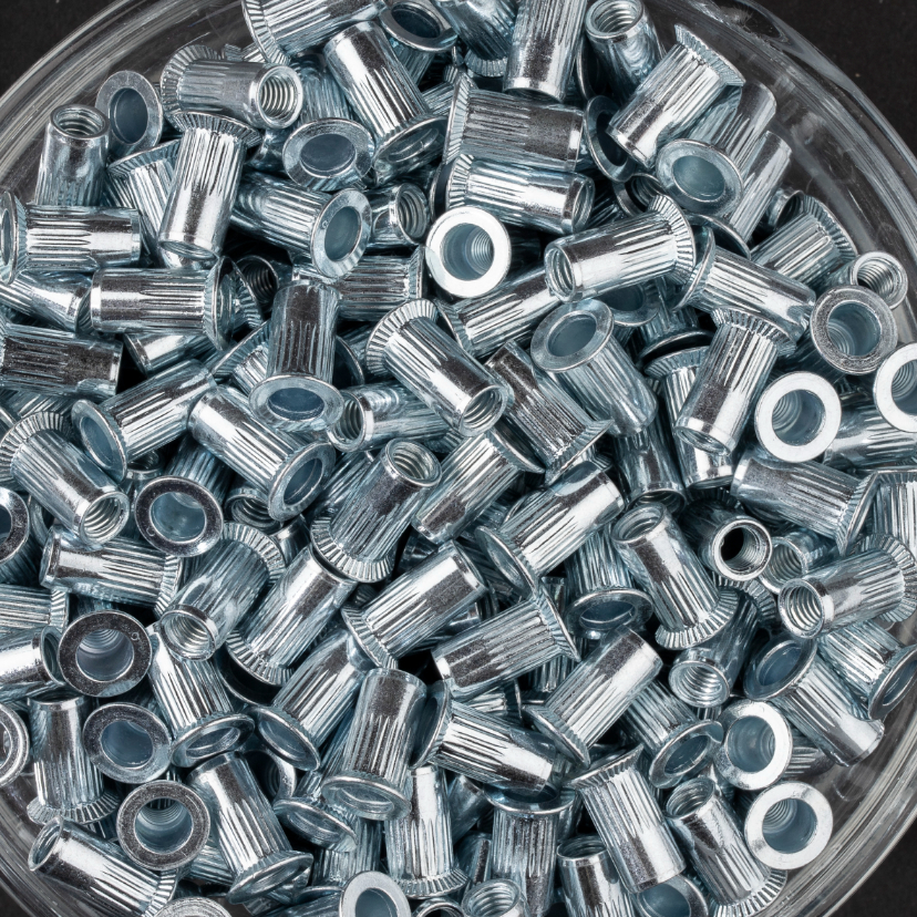 500 écrous crantés à acier à tête fraisée 90° à M5x13,5mm - SCELL-IT - TCK0540