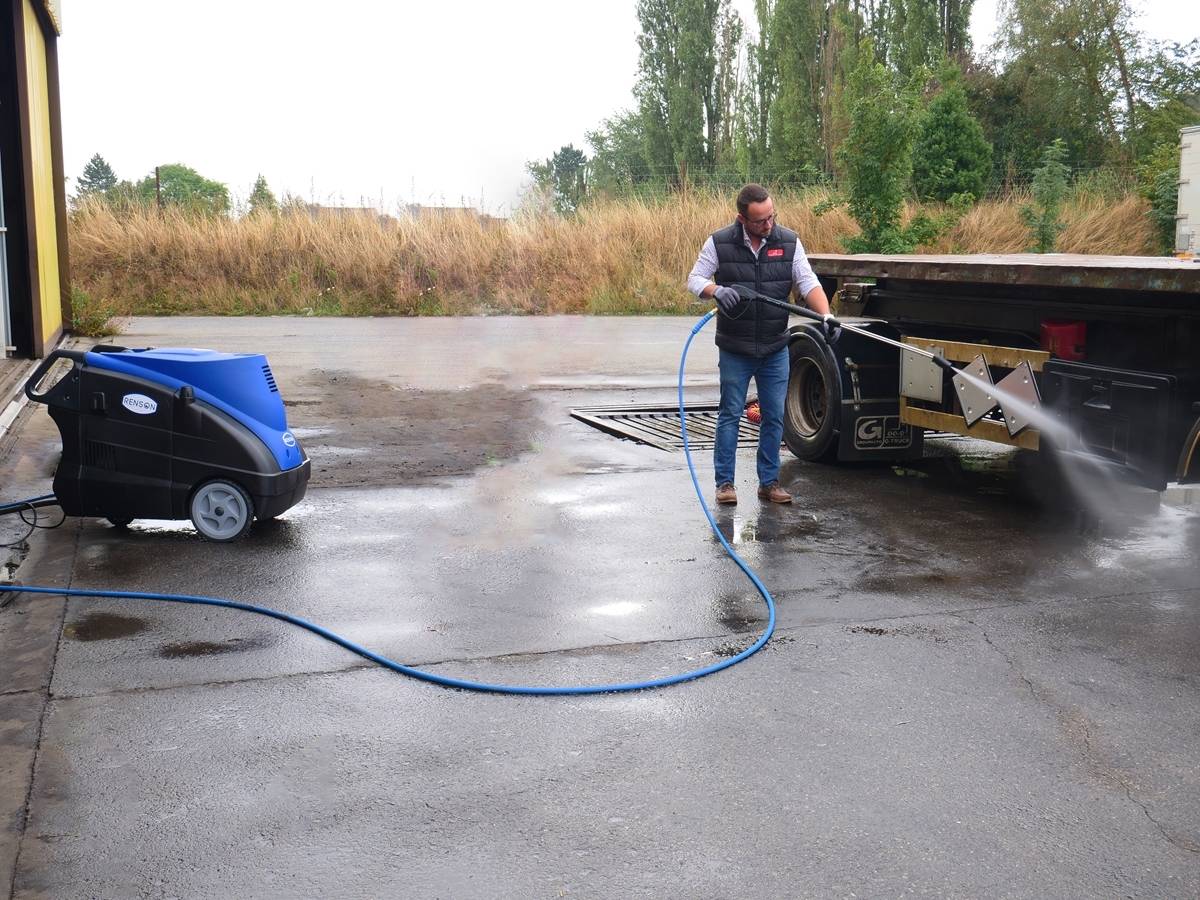 NETTOYEUR HAUTE PRESSION TEC-2 TRI EAU CHAUDE TS 200B - 15L/MIN - ENROULEUR 20M - RENSON - 520566