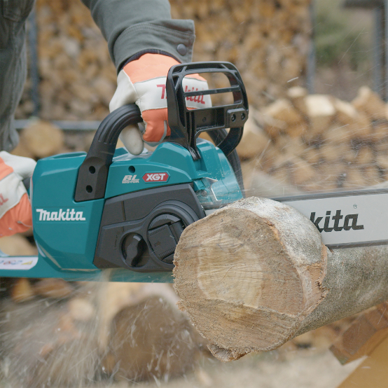 Tronçonneuse XGT 40V - 35 cm produit seul - MAKITA - UC022GZ