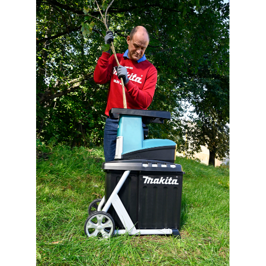 Broyeur de végétaux MAKITA 67L 2500W UD2500