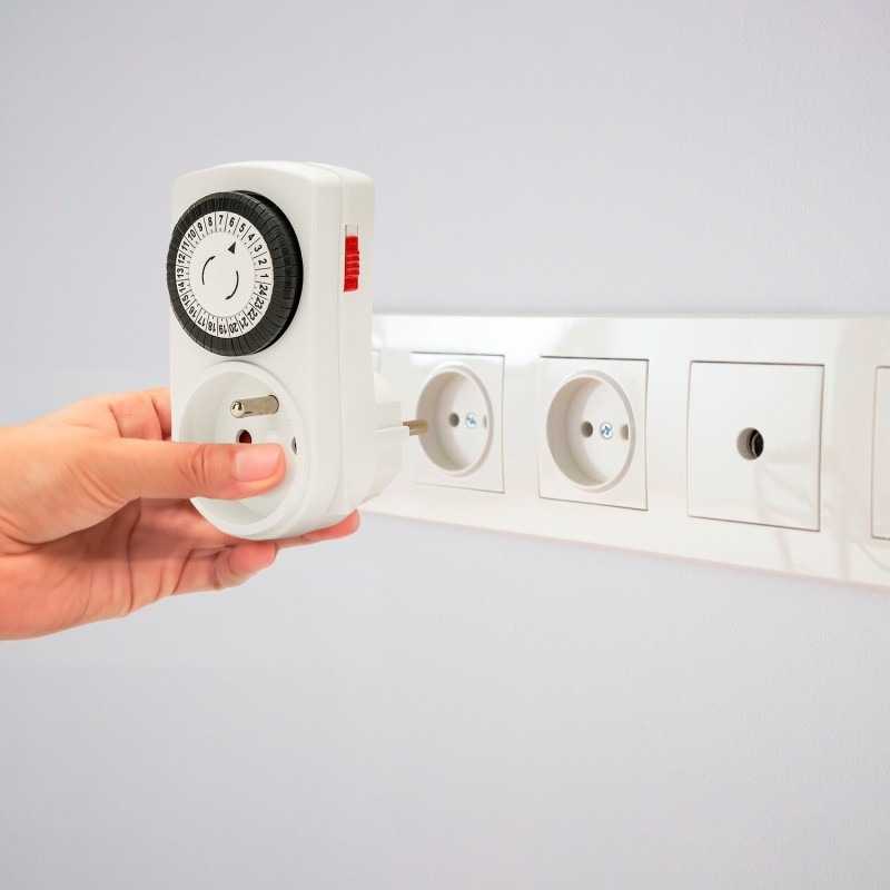 Programmateur journalier 24 heures à segments - VELAMP - SH001H.FR