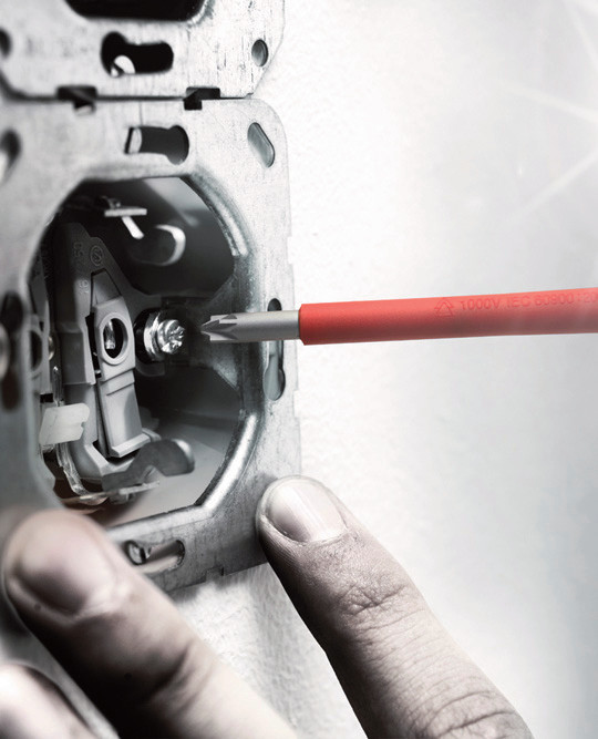 Tournevis isolé pour vis PlusMinus (Phillips/à fente) 162 i PH/S # 1 x 80 mm Hang-Tag WERA - 05100019001