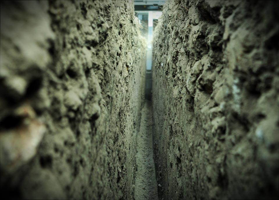 Trancheuse de sol DIGGA BIGFOOT profondeur max 900mm - largeur 150 mm - chaine COMBO pour sol difficile - BFT000017