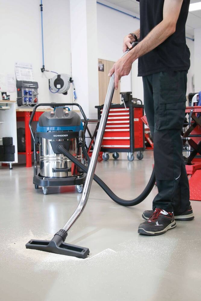 Aspirateur eau et poussière 60L 230V 2400W cuve inox basculante 2 moteurs SCHNEIDER - 50007