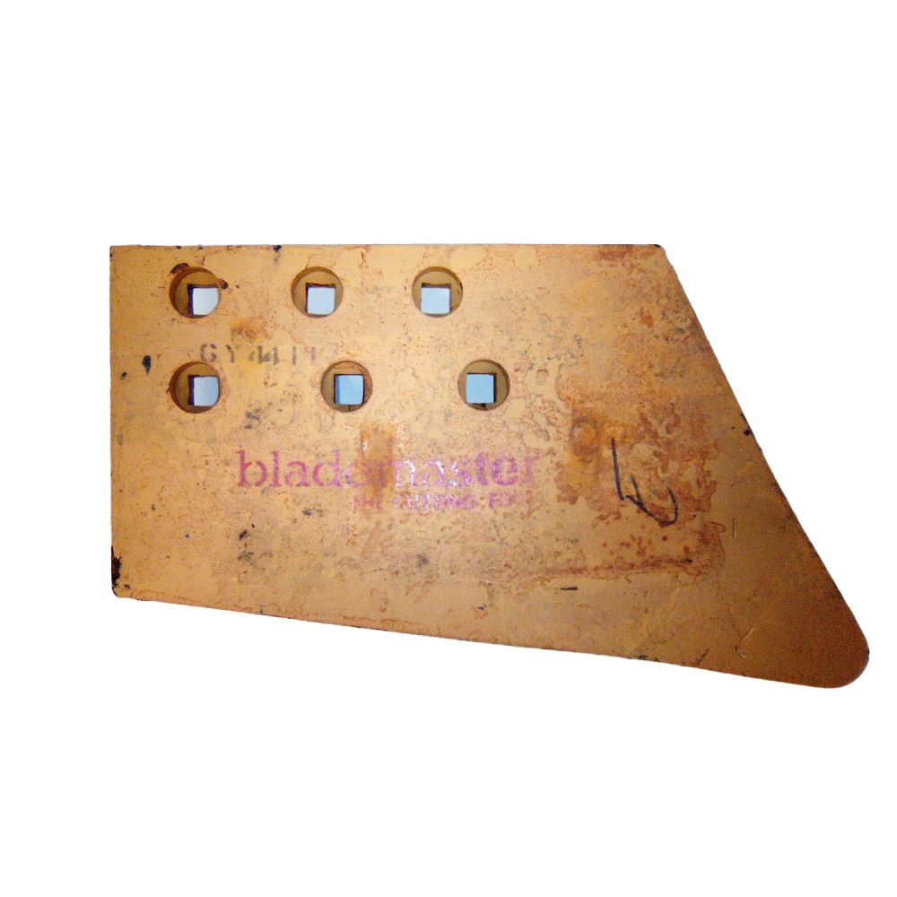 Contre lame de godet coin droit reversible 6 trous en 3/4