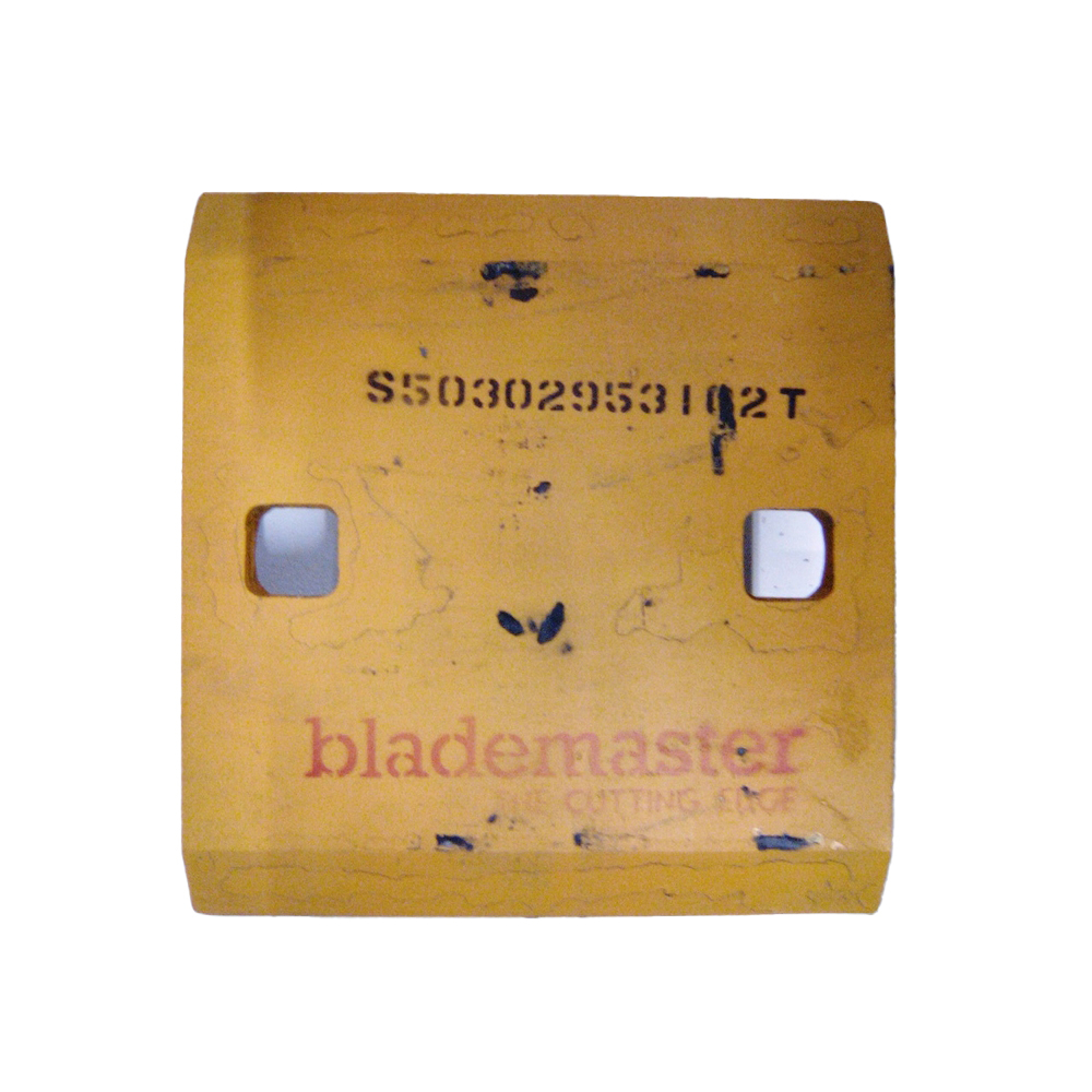 Contre lame de godet reversible 2 trous en 1