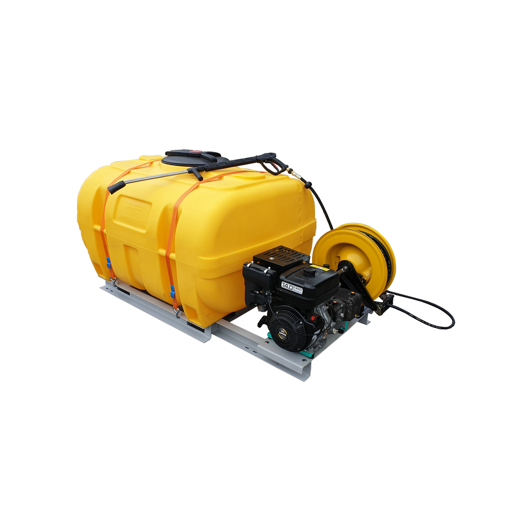 Nettoyeur haute pression thermique équipé sur plateau avec cuve PE coffre 1 000 CEMO - 91305
