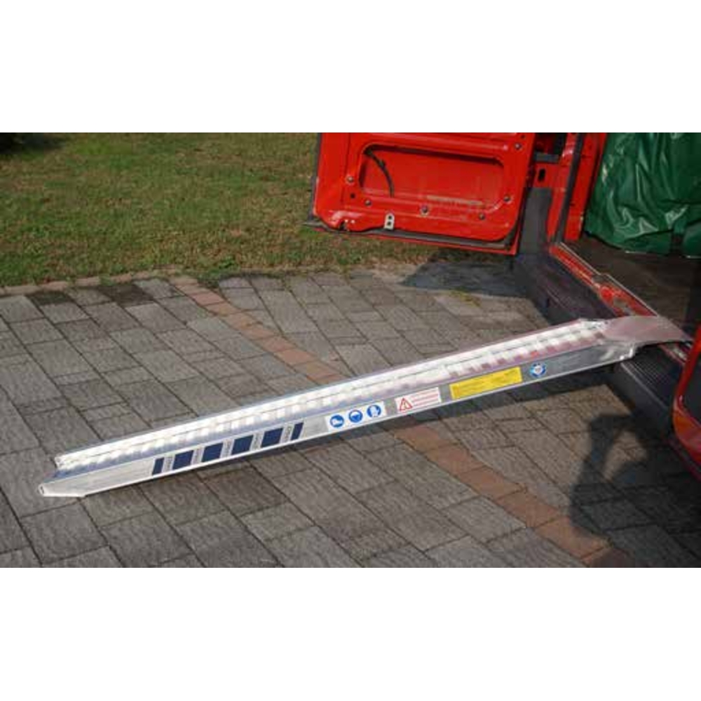 Paire de rampes alu avec rebords S72 pour motos de 600 kg Lg 2000 mm Larg 200 mm - DIMA - S7220B