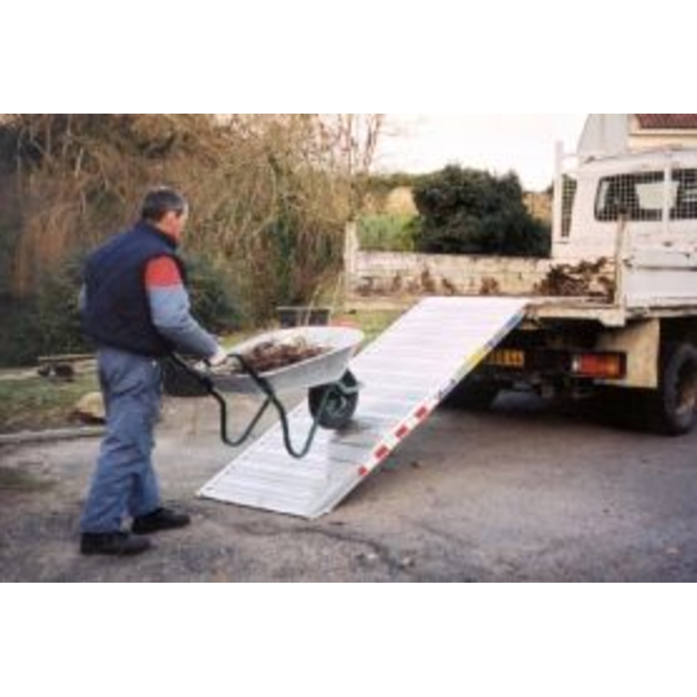 RAMPE ALUMINIUM DUARIB DE GRANDE LARGEUR LONGUEUR 2.50M LARGEUR 0,70 M(vendu à l'unité)- 67620