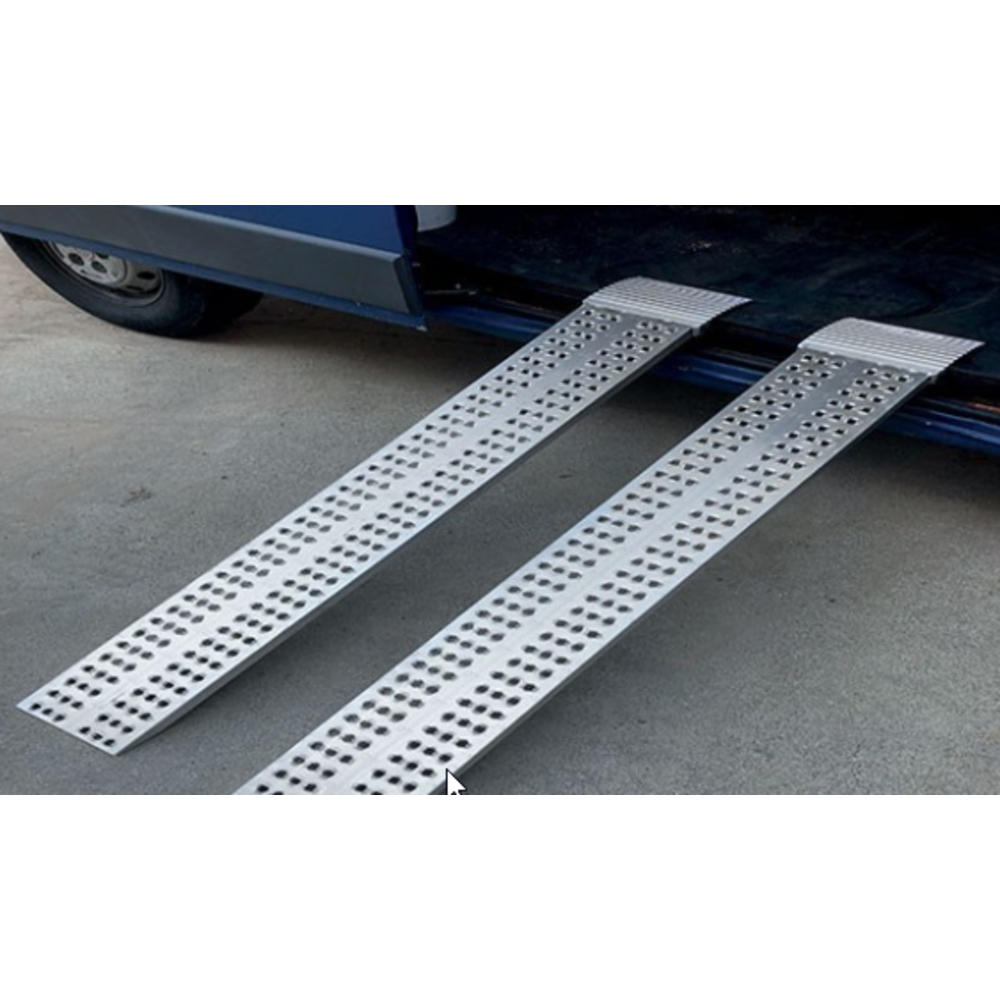 PAIRE DE RAMPES DE CHARGEMENT METALMEC 030X215X1500 DROITE SANS BORDS - MM012S02015