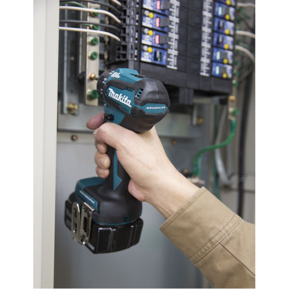 Perceuse visseuse sans fil 18 V 2 batteries 3 Ah - MAKITA - DDF083RFJ