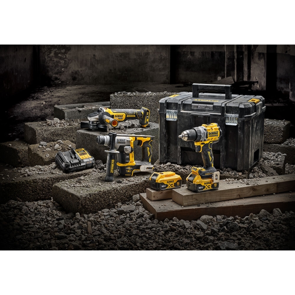 Kit 3 outils XR 18V 5 Ah Li-Ion Brushless - 2 batteries, chargeur, coffret TSTAK - DCK355P2T-QW - DEWALT