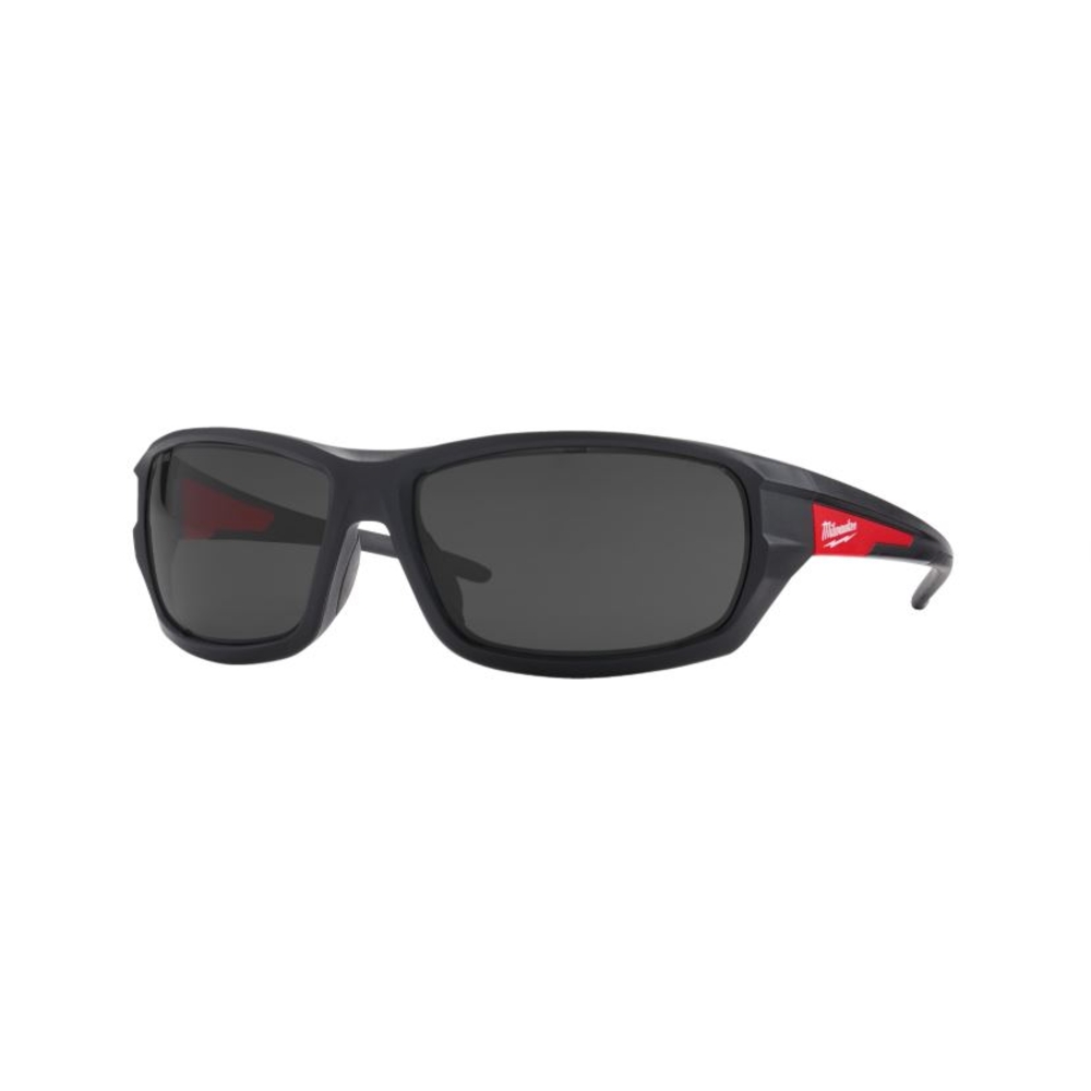 Lunettes de soleil de sécurité MILWAUKEE performance verre teinté noir 4932471884