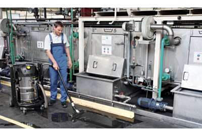 Aspirateur industriel : copeaux, huiles et machines